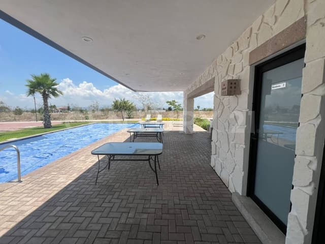 Venta de Terreno en Ciudad Maderas Sur Guanajuato