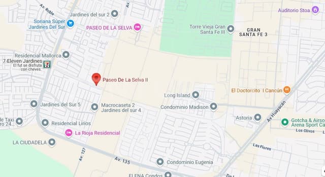 Venta Lote comercial sobre avenida principal Cancun Q. Roo SVM1125