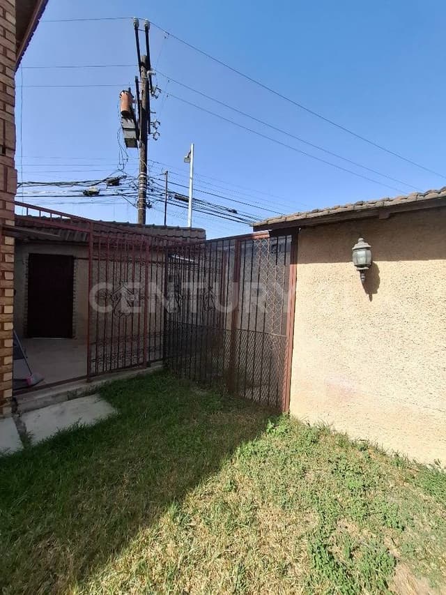 CASA EN VENTA EN COL. JARDIN ESPAÑOL EN MONTERREY