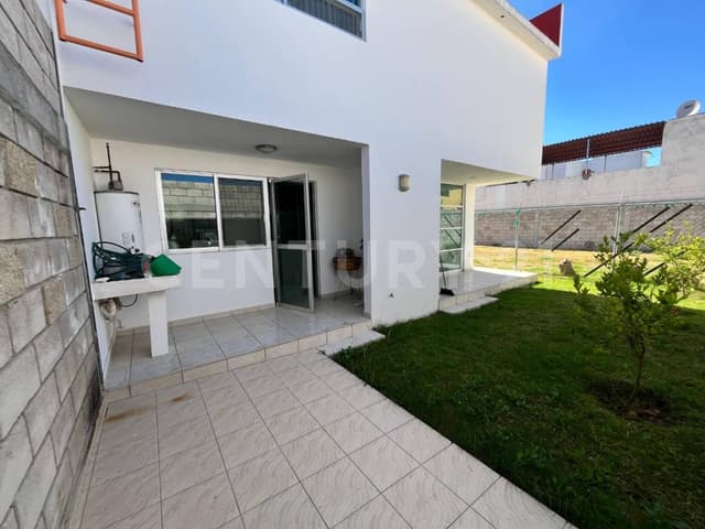 Casa de 2 niveles en fraccionamiento campestre de San Juan, SJR QRO