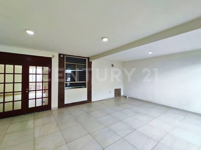 Casa en venta en cumbres de la pradera