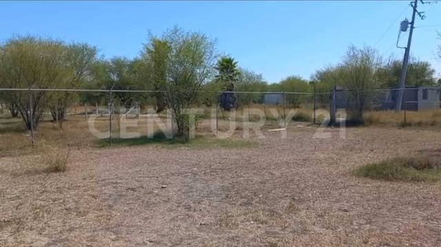 TERRENO EN VENTA EN FRACC. LAS CAROLINAS EN CADEREYTA JIMENEZ