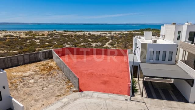 Terreno en venta en Bugambilias con vista al mar en La Paz cerca de liverpool
