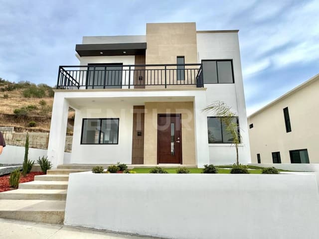 CASA NUEVA EN VENTA, COLINAS DEL SAUZAL, ENSENADA B.C