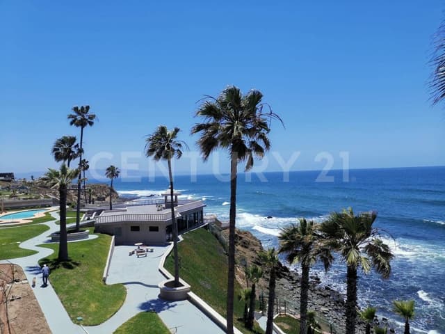 VENTA DE CONDOMINIO NUEVO FRENTE AL MAR