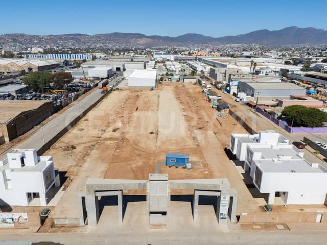 Terrenos en venta, Fracc Acapulco Ensenada B.C.