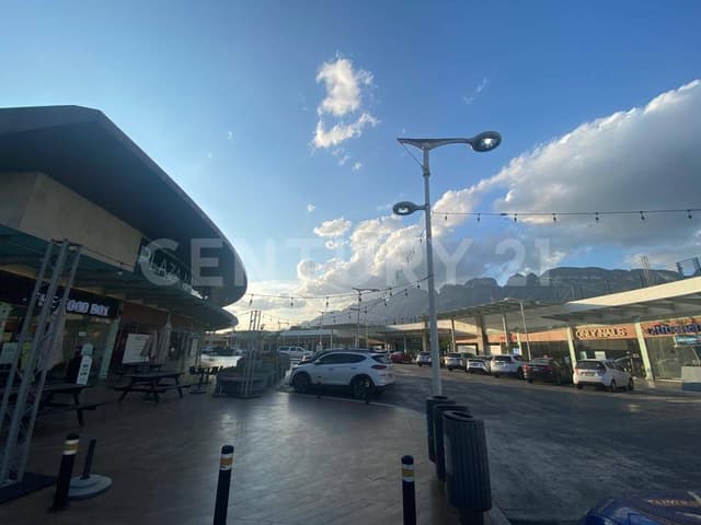 RENTA LOCAL COMERCIAL VIA CORDILLERA, SANTA CATARINA, NL