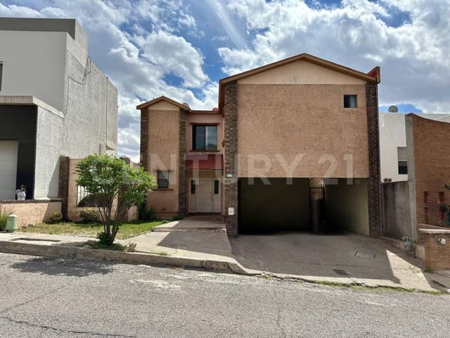 Casa en Venta Fracc. Jardines de San Francisco, Chihuahua