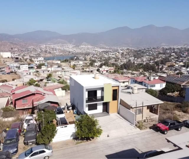 CASA NUEVA EN VENTA EN LOMAS DE VALLE VERDE EN ENSENADA, BAJA CALIFORNIA