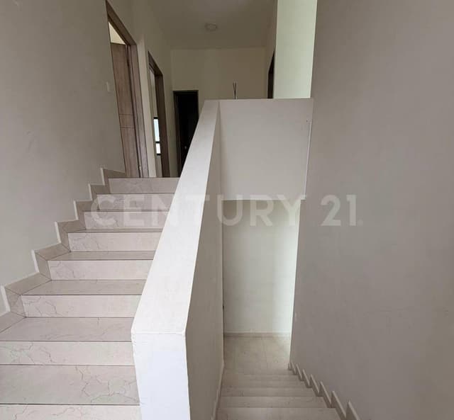 CASA EN RENTA EN FRACCIONAMIENTO ÁLAMO SUR