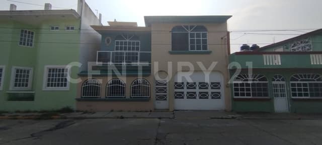 EN VENTA Casa con 3 habitaciones en Colonia Santa Isabel