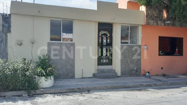 CASA EN VENTA EN COL. LOS INDEPENDIENTES EN GUADALUPE NUEVO LEON