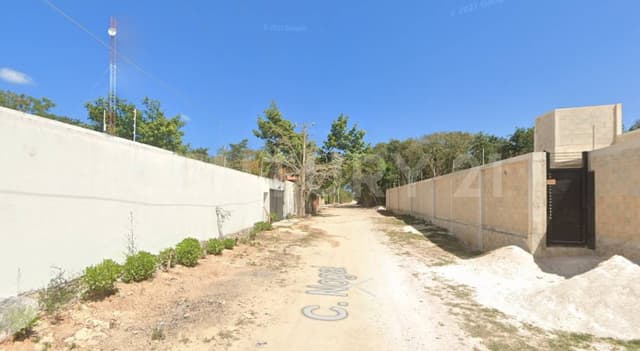 Terreno residencial de 300 m² en Venta - Av Huayacan / Av Prolongación La Luna