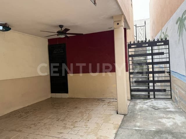 CASA EN RENTA EN MITRAS PONIENTE SECTOR JERÉZ