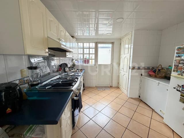 Casa en Condominio en Venta en El Pueblito, Metepec, Estado de México