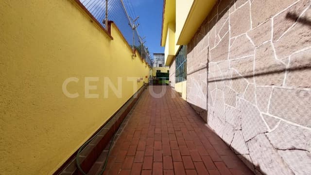 CASA EN VENTA, CIUDAD SATELITE, NAUCALPAN DE JUAREZ, ESTADO DE MÉXICO.