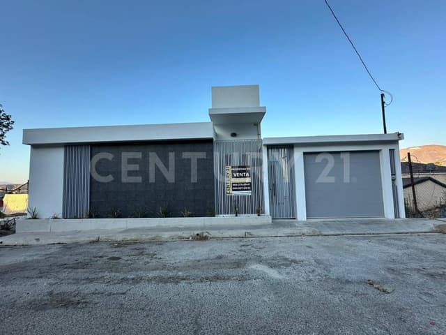 CASA EN VENTA EN VILLA FLORESTA, TIJUANA BAJA CALIFORNIA.