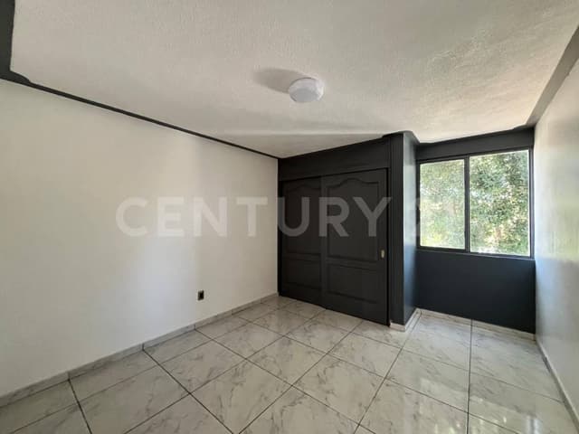 Casa con patio en venta en San Pedro Ahuacatlán, SJR, Qro