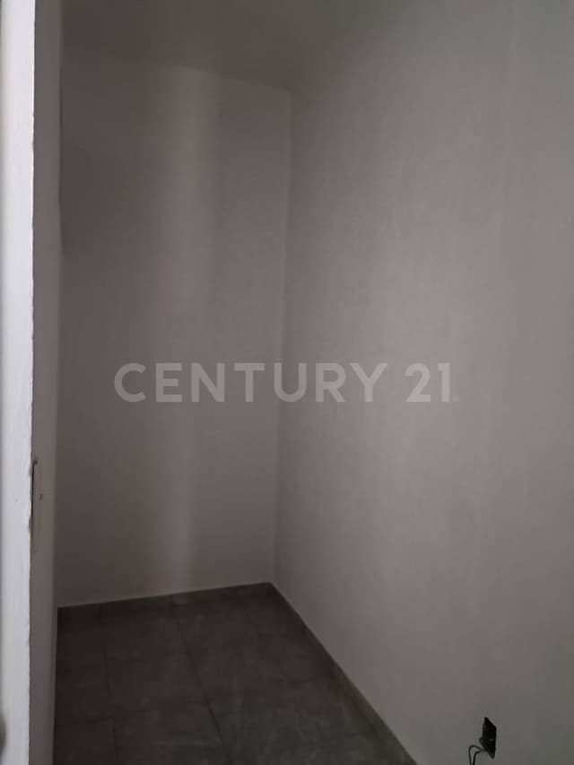 Local en Renta en Hacienda del Valle II, Toluca, Estado de México