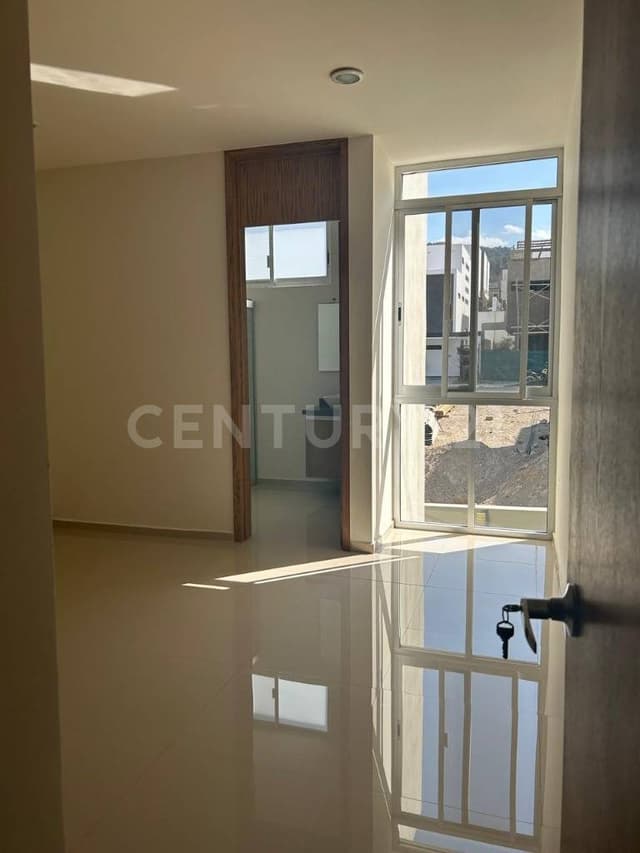 Casa en renta en Los Robles, Coto Encinos