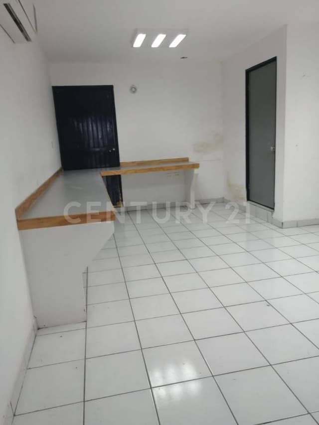 Comercial Local en Renta, ubicado en la Col. Scally, Los Mochis, Sin.
