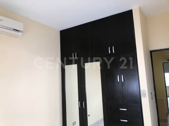 CASA EN RENTA EN COL. CENTRIKA EN MONTERREY