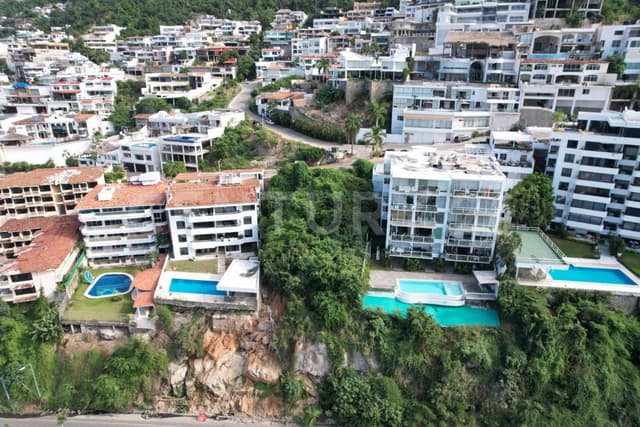 TERRENO EN VENTA EN EL FRACC. BRISAMAR, ACAPULCO, GRO.