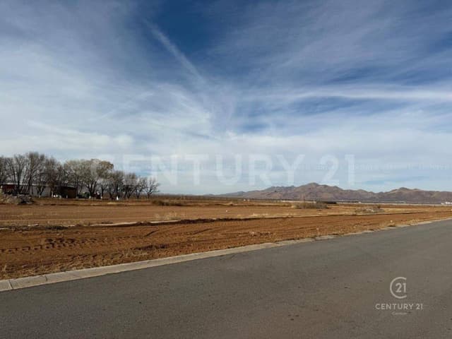 TERRENO EN VENTA EN RESIDENCIAL LEONES ET II -A