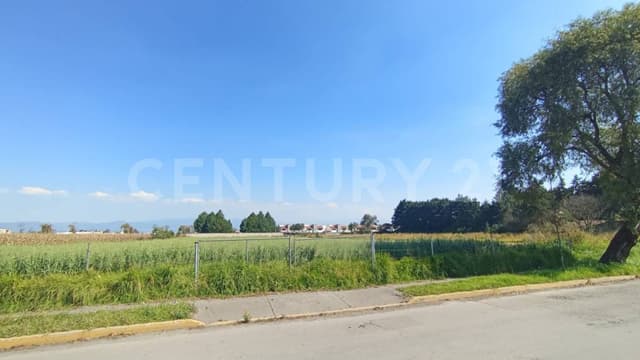 Terreno en venta en Metepec, calle Alamo, colonia Llano Grande, Estado de México