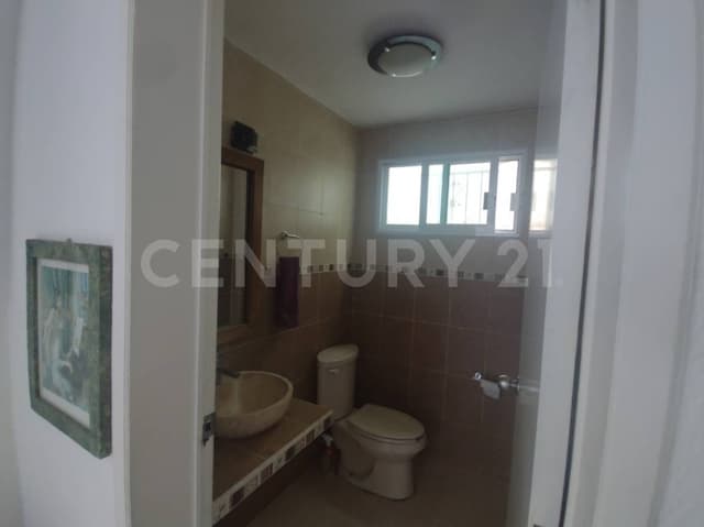 CASA EN VENTA IDEAL OFICINA EN ZONA CENTRICA EN CANCÚN