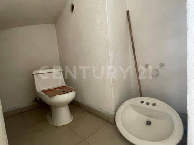 CASA EN RENTA HEROES TECAMAC SECCION BOSQUES