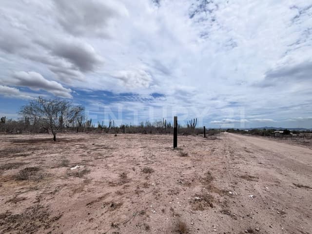 TERRENO EN VENTA, EN CENTENARIO