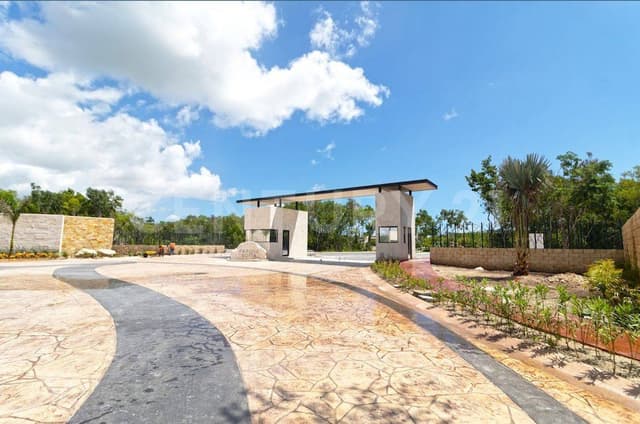 VENTA DE LOTES RESIDENCIALES EN LAUSANA Cancun Q. Roo OFC4524