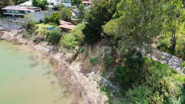 TERRENO EN VENTA CON VISTA Y ACCESO AL LAGO, SAN GASPAR, VALLE DE BRAVO