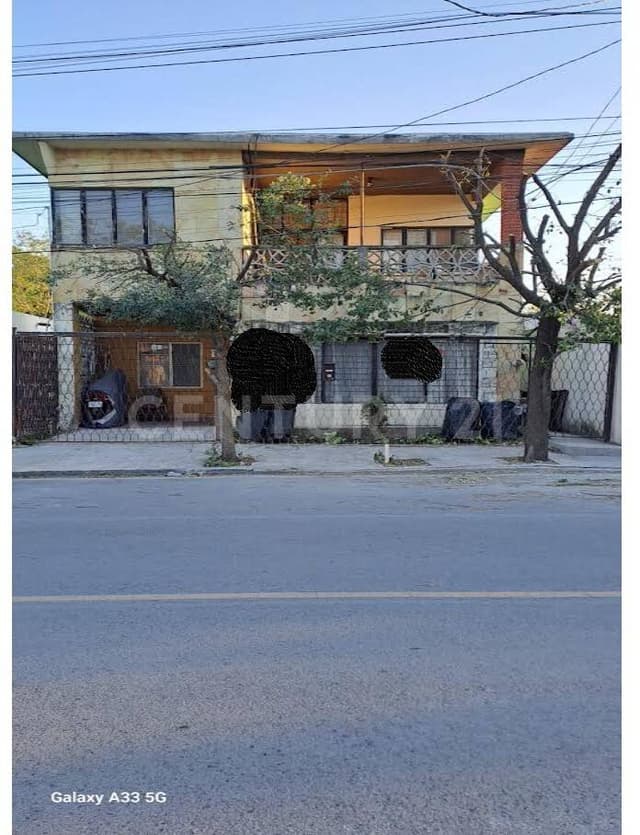 CASA EN VENTA EN COL. CHAPULTEPEC EN SAN NICOLAS DE LOS GARZA