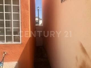 CASA EN RENTA EN COL. VALLE DE LAS PALMAS 5 SECTOR