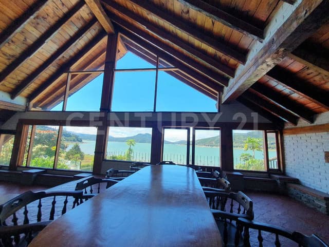 CASA VENTA VALLE DE BRAVO VISTA AL LAGO