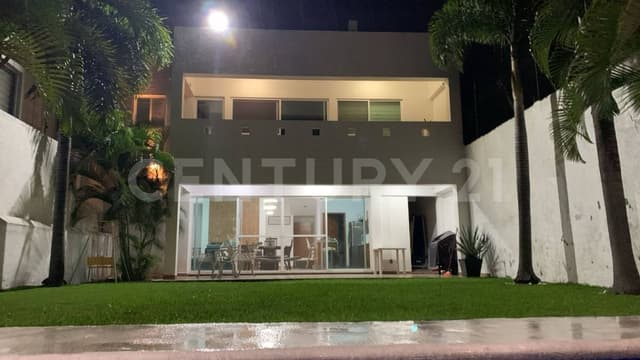 SE VENDE CASA EN FRACCIONAMIENTO PEDREGAL OAXTEPEC