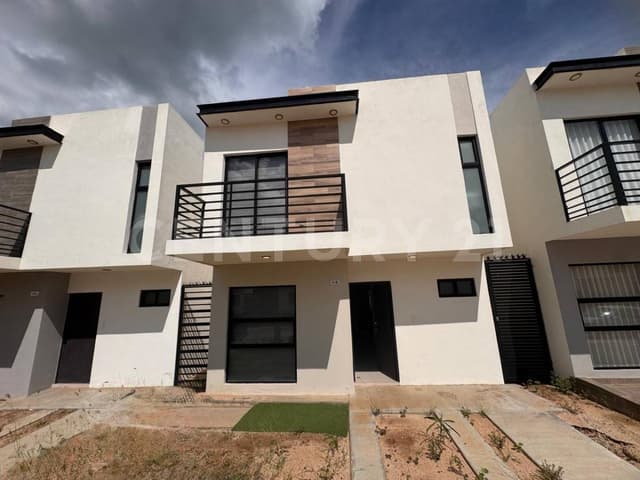 CASA EN RENTA PRIVADA ZONA NUEVO HOSPITAL GENERAL