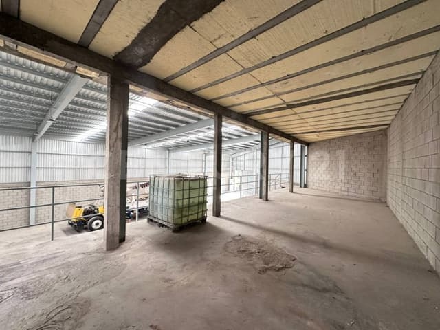 SE RENTA BODEGA EN JARDIN DORADO, TIJUANA BAJA CALIFORNIA.