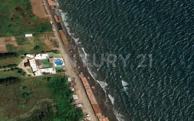 TERRENO EN PLAYA MATA DE UVA