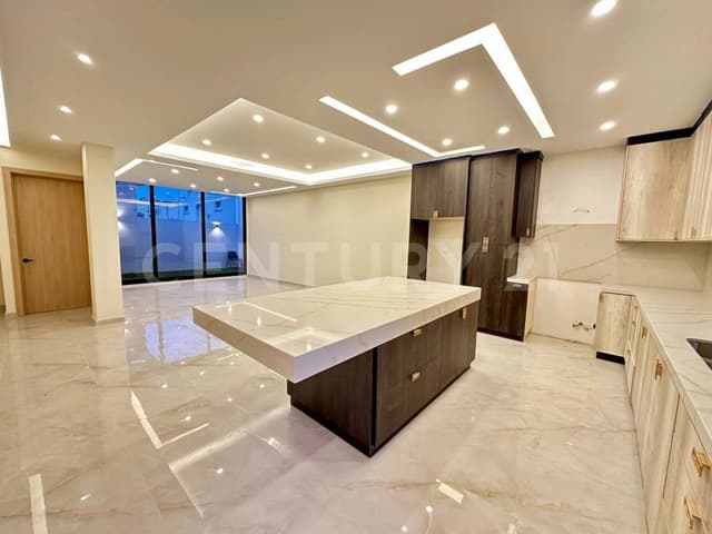 Casa en venta, en Loma Dorada, Ensenada, Baja California