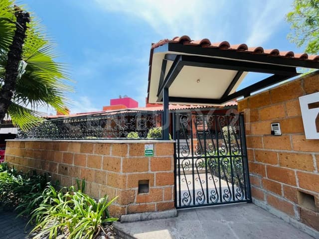 Casa en venta Circuito Valle Azul. Lomas de Valle Escondido