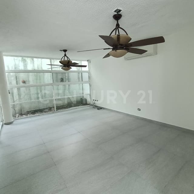 CASA CON ALBERCA EN VENTA, FRACC EL DORADO, CARR VILLAHERMOSA-NACAJUCA, TABASCO