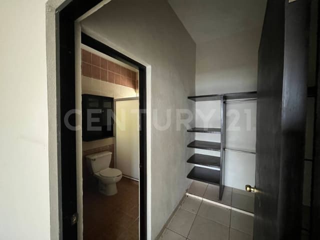 CASA EN VENTA ESTILO MEDITERRANEO COL. EL CHARRO, TAMPICO, TAMAULIPAS.