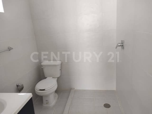 Planta Alta En Renta En Colon Industrial