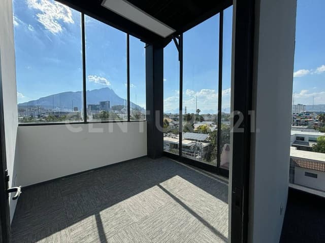 EDIFICIO DE OFICINAS EN VENTA,CHEPEVERA, MONTERREY, NL (ATENCION INVERSIONISTAS)