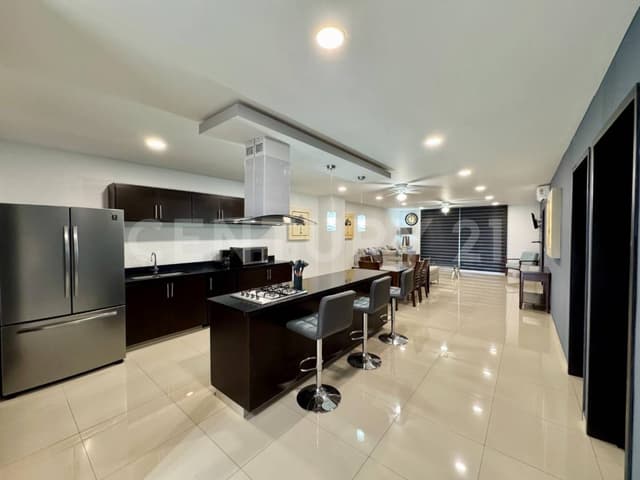 Departamento amueblado en renta en Fluvial Vallarta, 2 recamaras + alberca