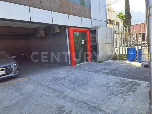EDIFICIO EN VENTA EN COL. BUROCRATAS DEL ESTADO