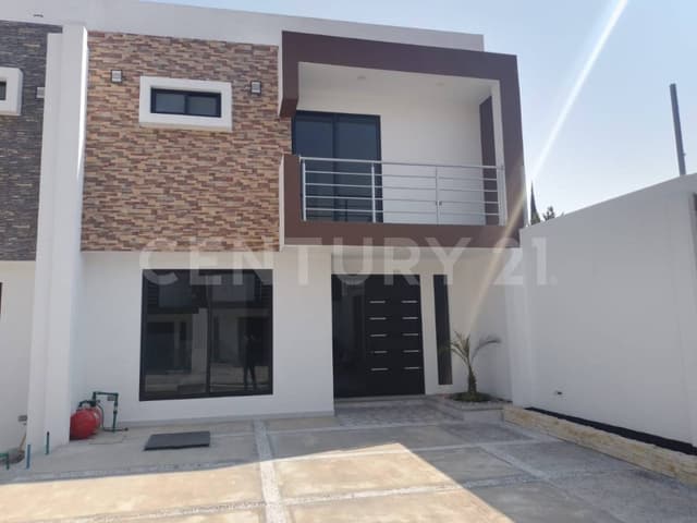Casa nueva en venta en conjunto privado en San Francisco Totimehuacan